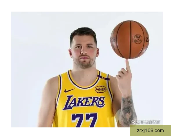 东契奇40分准三双创纪录力压詹姆斯全场最佳无詹姆斯难以取胜